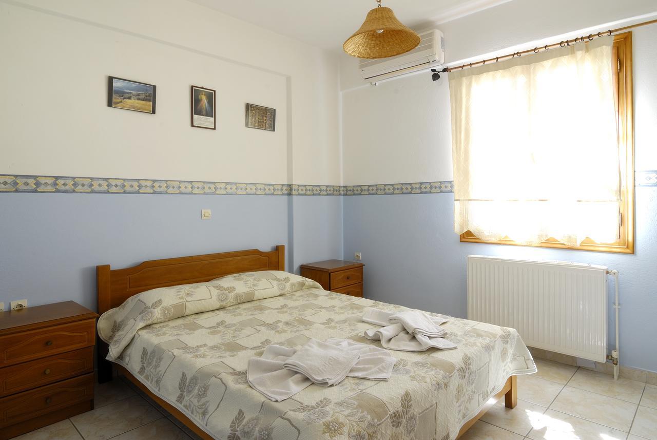 La Celestina Apartments Науса Экстерьер фото