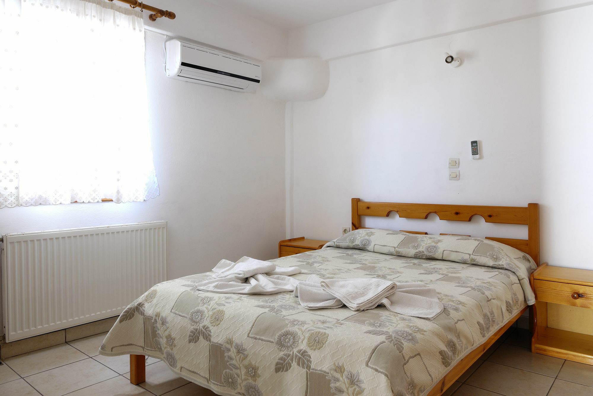 La Celestina Apartments Науса Экстерьер фото